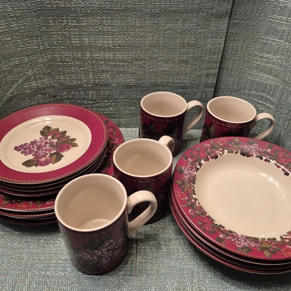 Vintage Elegant Fruity Dinnerware Set with Mugs - Picture 7 of 16